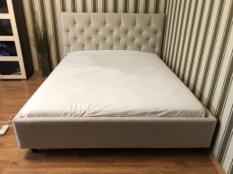 Мягкая двуспальная кровать Adel